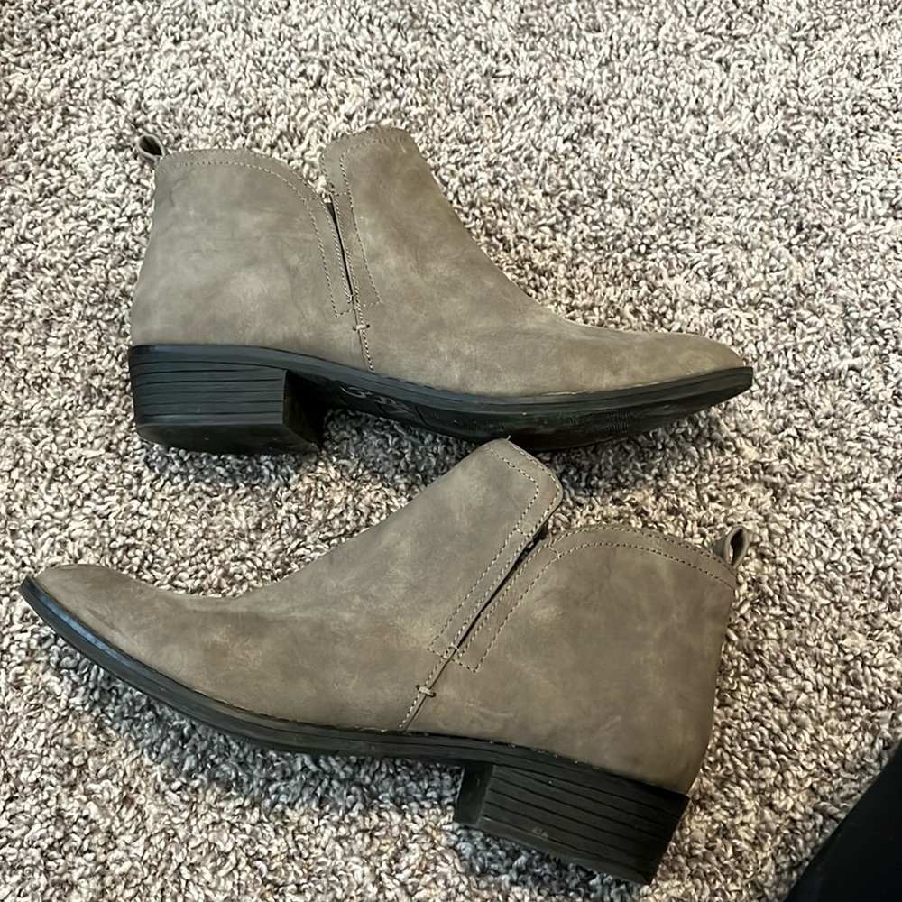 Women’s Booties